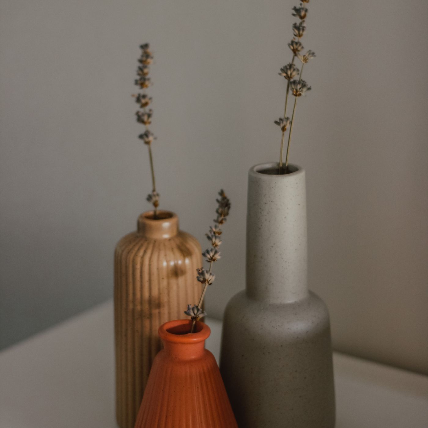 Tall Floor Vase, Concrete Texture — detail
