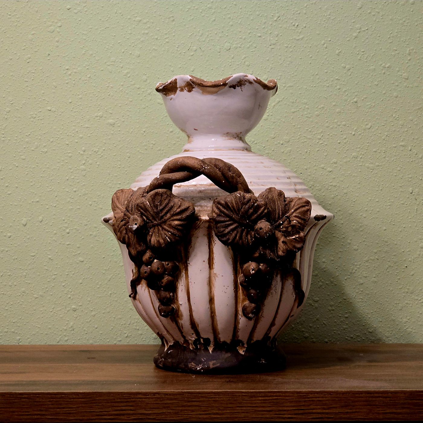 Funnel Vase — detail